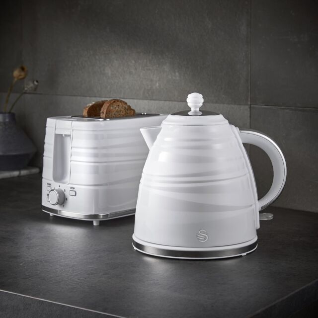 Swan SK31050WN Swan Symphony 1.7Ltr Jug Kettle